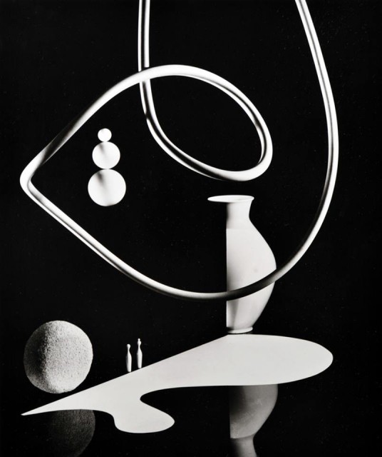 White pigments, 1955 © Fritz Brill White pigments, 1955 © Fritz Brill