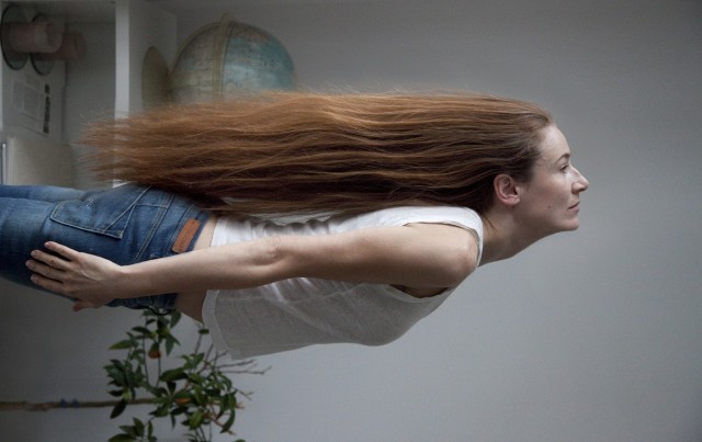 Peinado de mujer voladora © Cristina Lucas