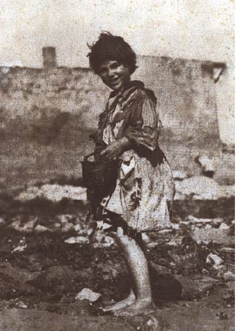 Niña. La Coruña, 1923. José Vázquez Paz Niña. La Coruña, 1923. José Vázquez Paz