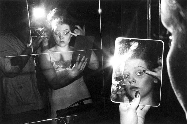 © Roswell Angier