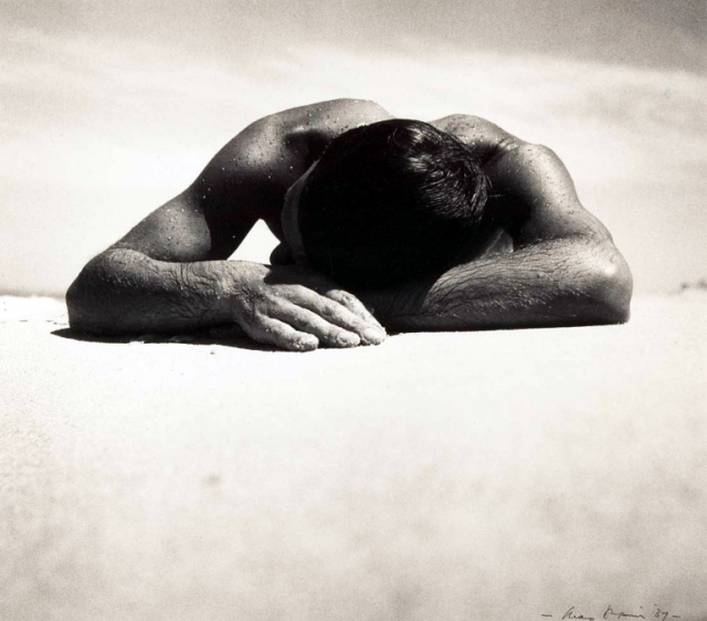 Sunbaker © Max Dupain