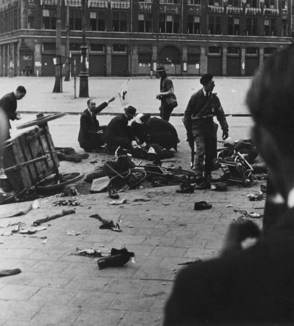 Beschieting op de Dam, 7 mei 1945 Beschieting op de Dam, 7 mei 1945