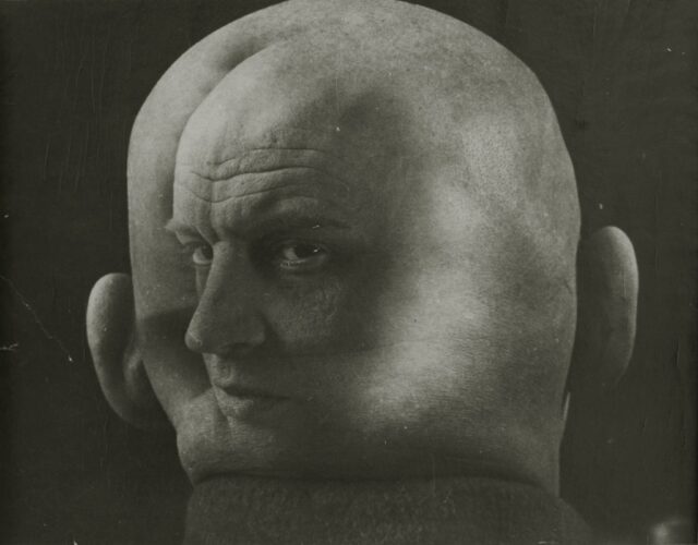 Alexandre Rodtchenko por Georgi Petrusov Alexandre Rodtchenko por Georgi Petrusov
