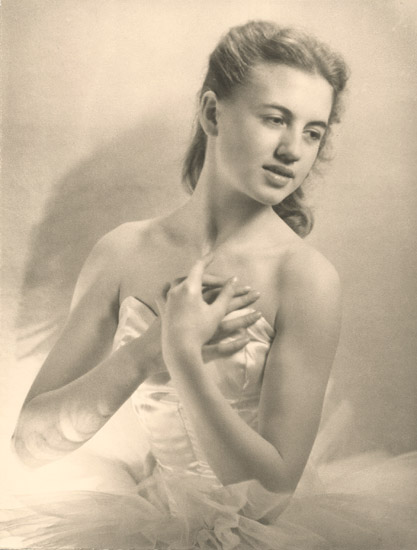Laure Albin Guillot